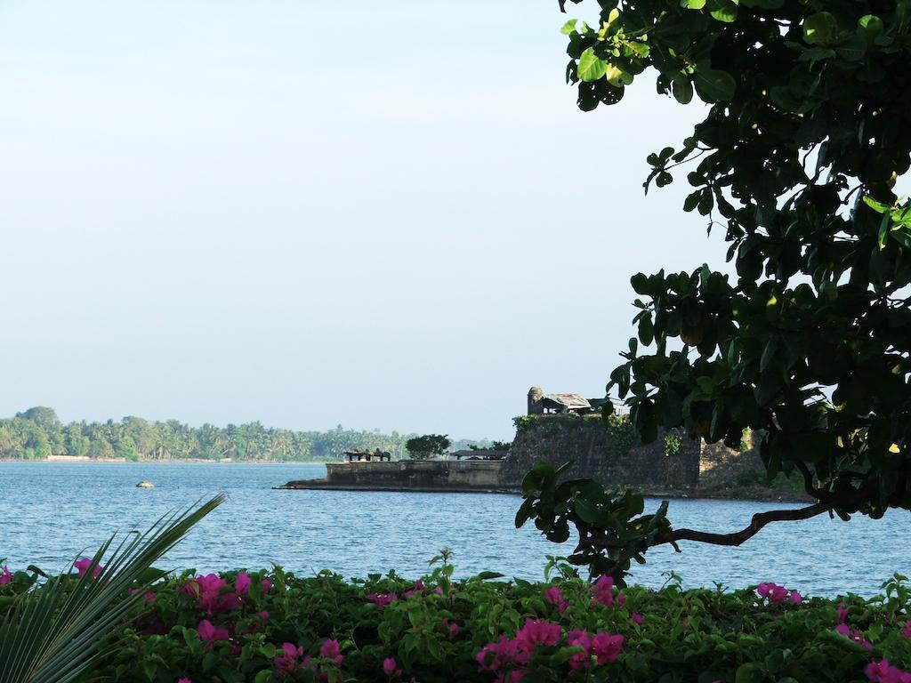 15Lmd Villa In Front Of The Lagoon Batticaloa Exterior foto